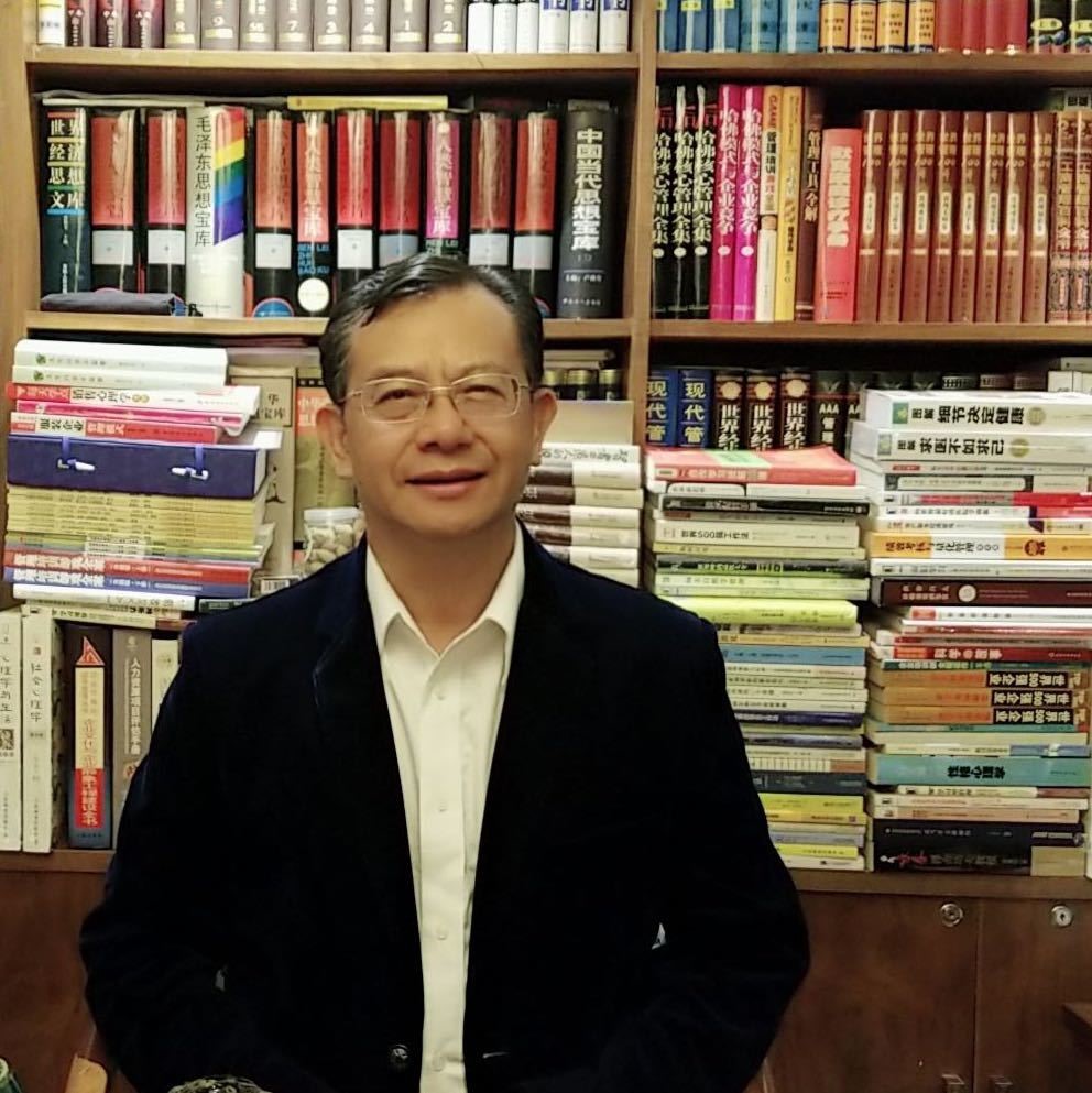 罗云威-学术委员会主任