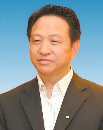 总顾问---彭崇谷